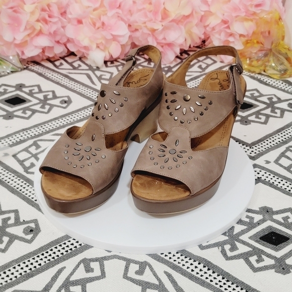 NATURALIZER SOUL Mia Taupe Wedges Size 11M - Picture 5 of 14